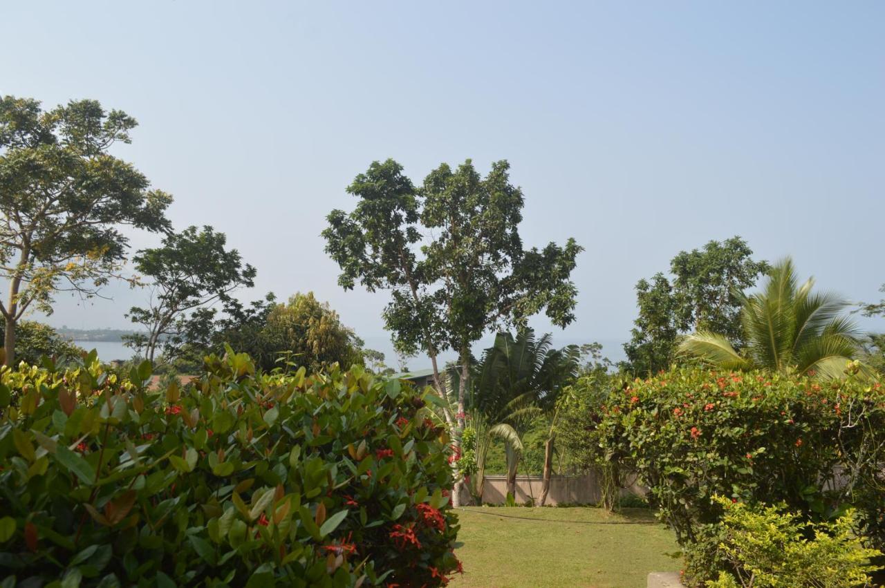 Villa Les 3 Oisillons Kribi Exteriör bild