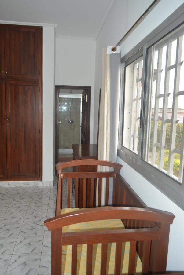 Villa Les 3 Oisillons Kribi Exteriör bild
