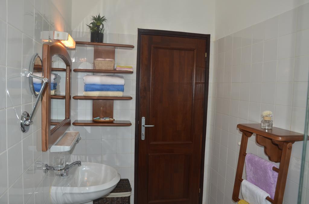 Villa Les 3 Oisillons Kribi Exteriör bild